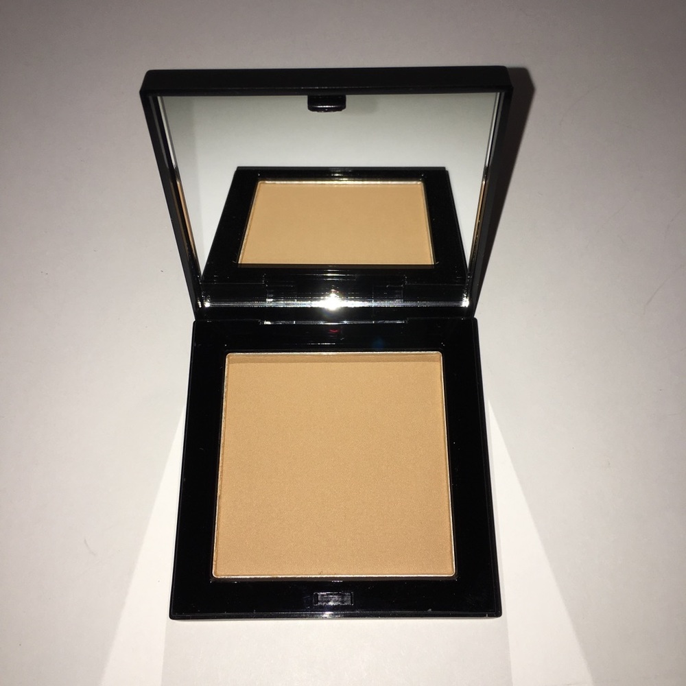 NWT | Velvet Powder Base Five | Pop Beauty